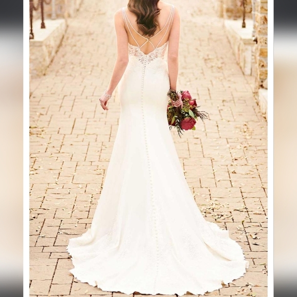 Essence of Australia D2457 white lace beaded sheer sleeveless wedding dress - Picture 3 of 15